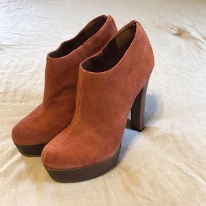 Schultz bootie, size 9